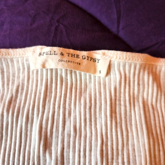 Spell Singlet - Picture 2 of 3